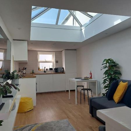 1 Bedroom Modern Duplex 南安普敦 外观 照片