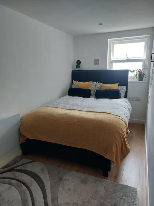 1 Bedroom Modern Duplex 南安普敦 外观 照片