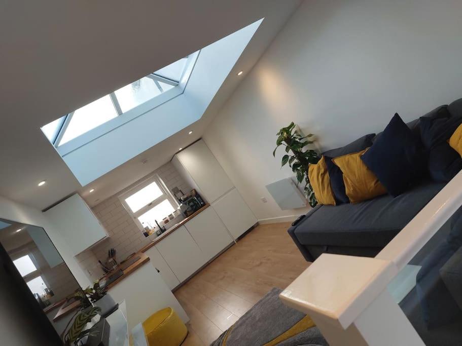 1 Bedroom Modern Duplex 南安普敦 外观 照片
